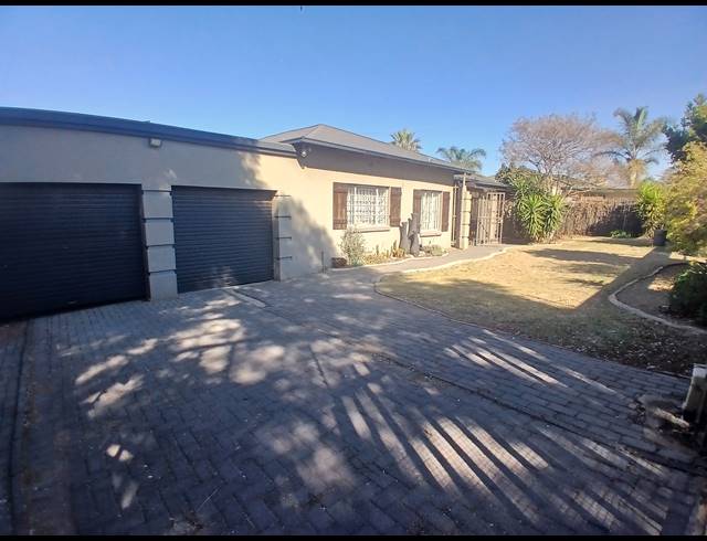 3 BEDROOM HOUSE FOR SALE IN ELSBURG